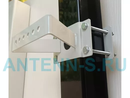 Кронштейн для прожектора на квадратную трубу 60х60мм с отверстием "ХОП-217067" серый, сталь